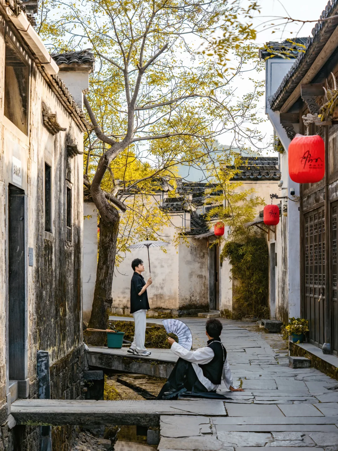 迄今为止😭我Z喜欢的秋日小城，真怕他太火🔥