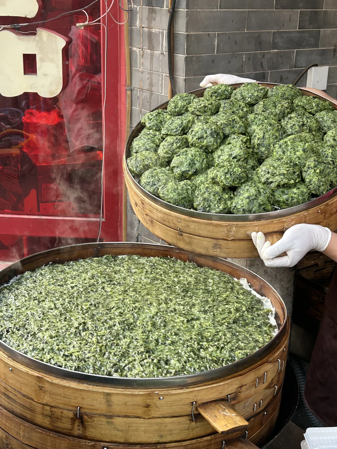 西安城墙边…记得空腹来！！