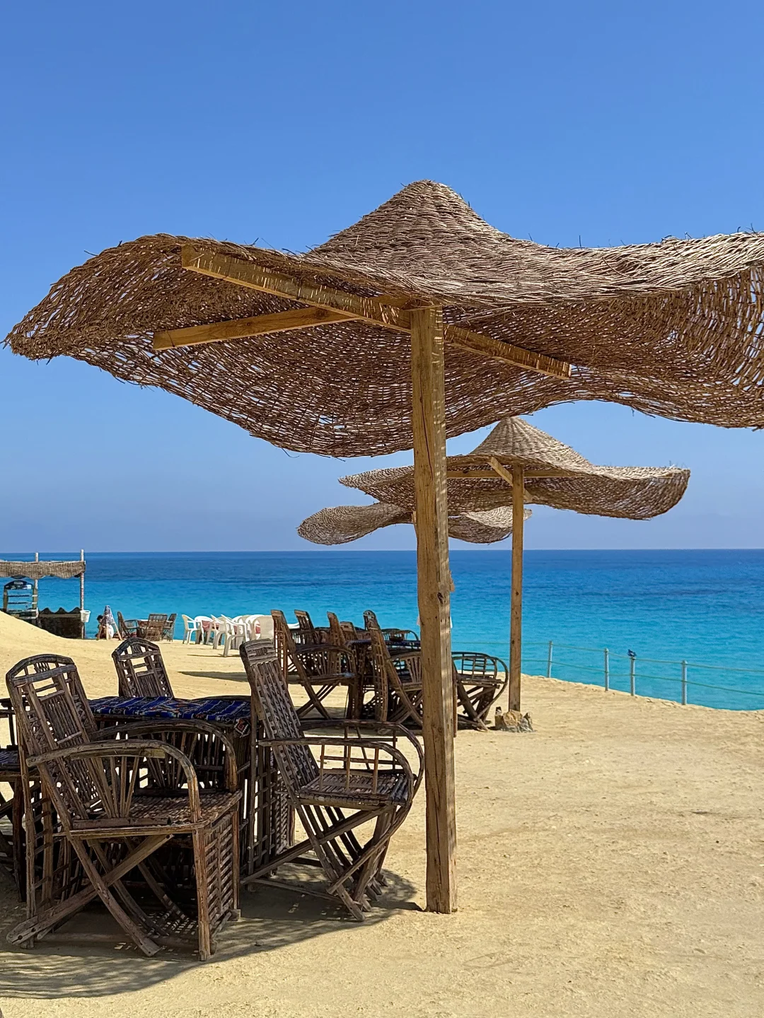 以为埃及红海已经够美了。。。直到去了马特鲁）