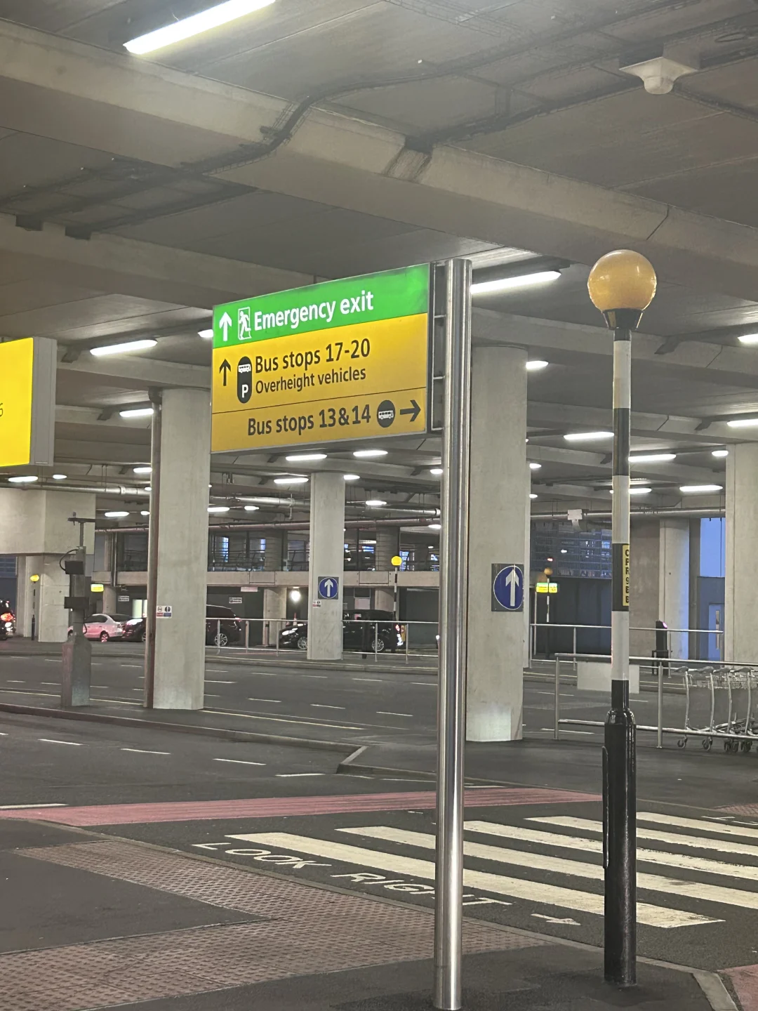 国庆的第一批游客已经到达英国