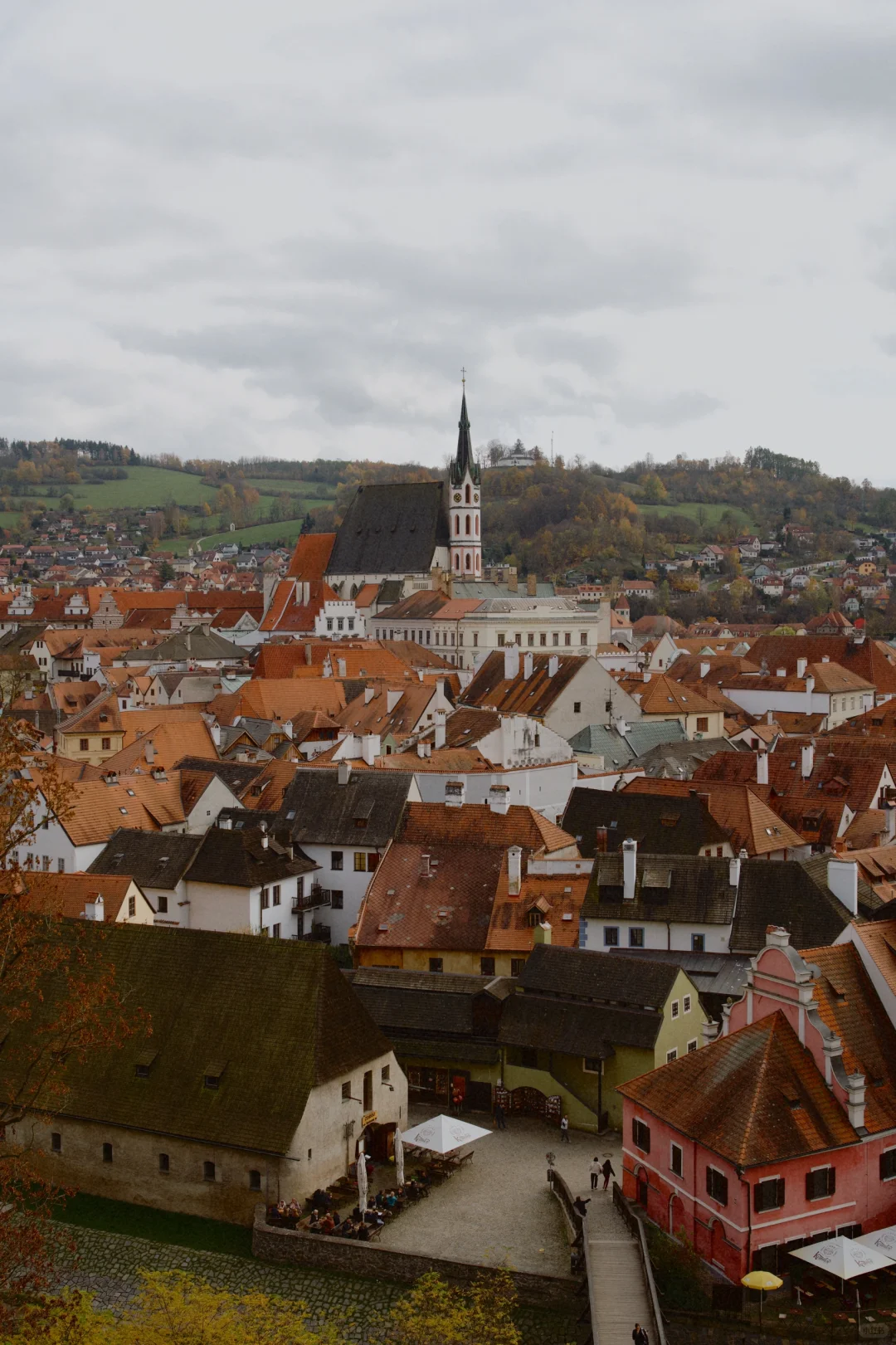 推开窗就是捷克小镇的风景🍂