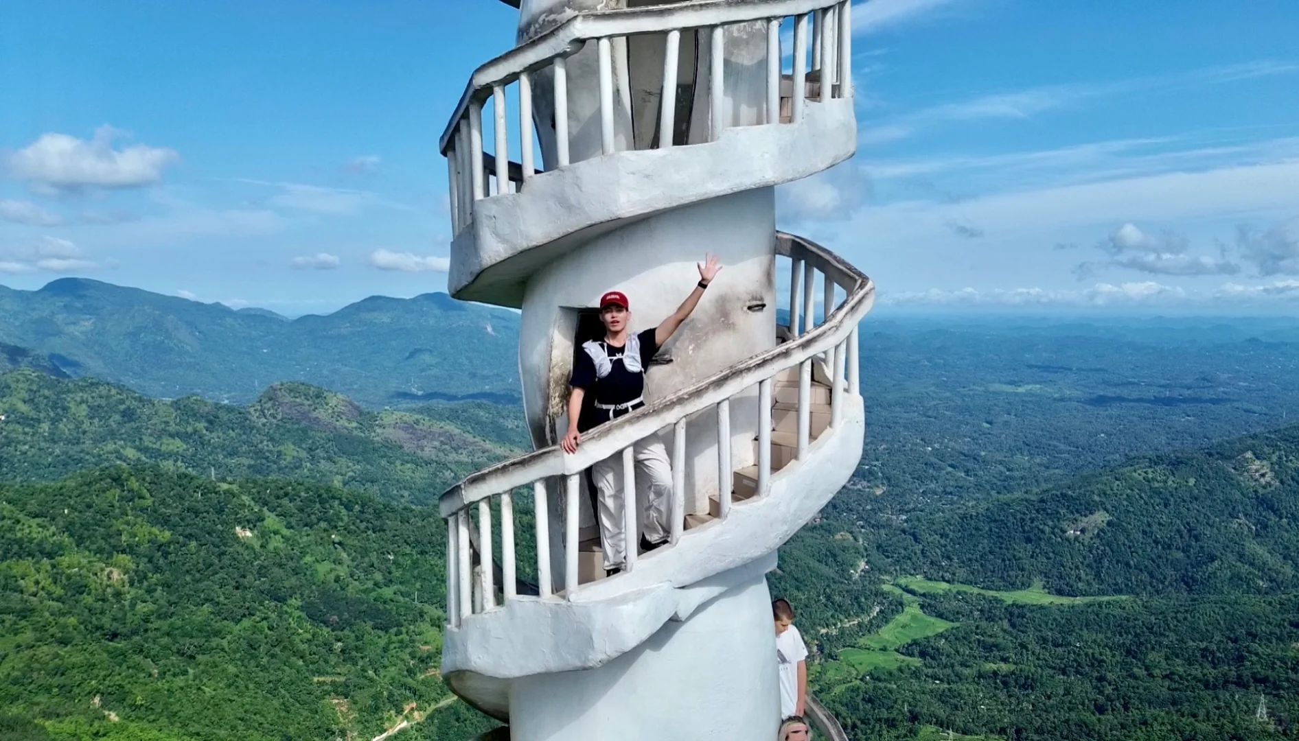 斯里兰卡的恐怖绝景塔！Ambuluwawa 天空之塔