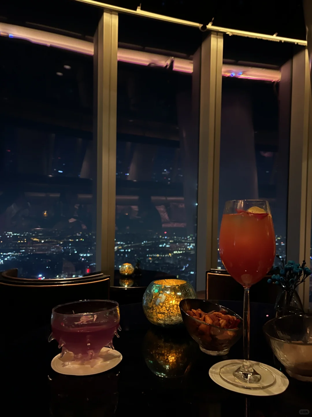 是广州塔前的玫瑰花💐啊！