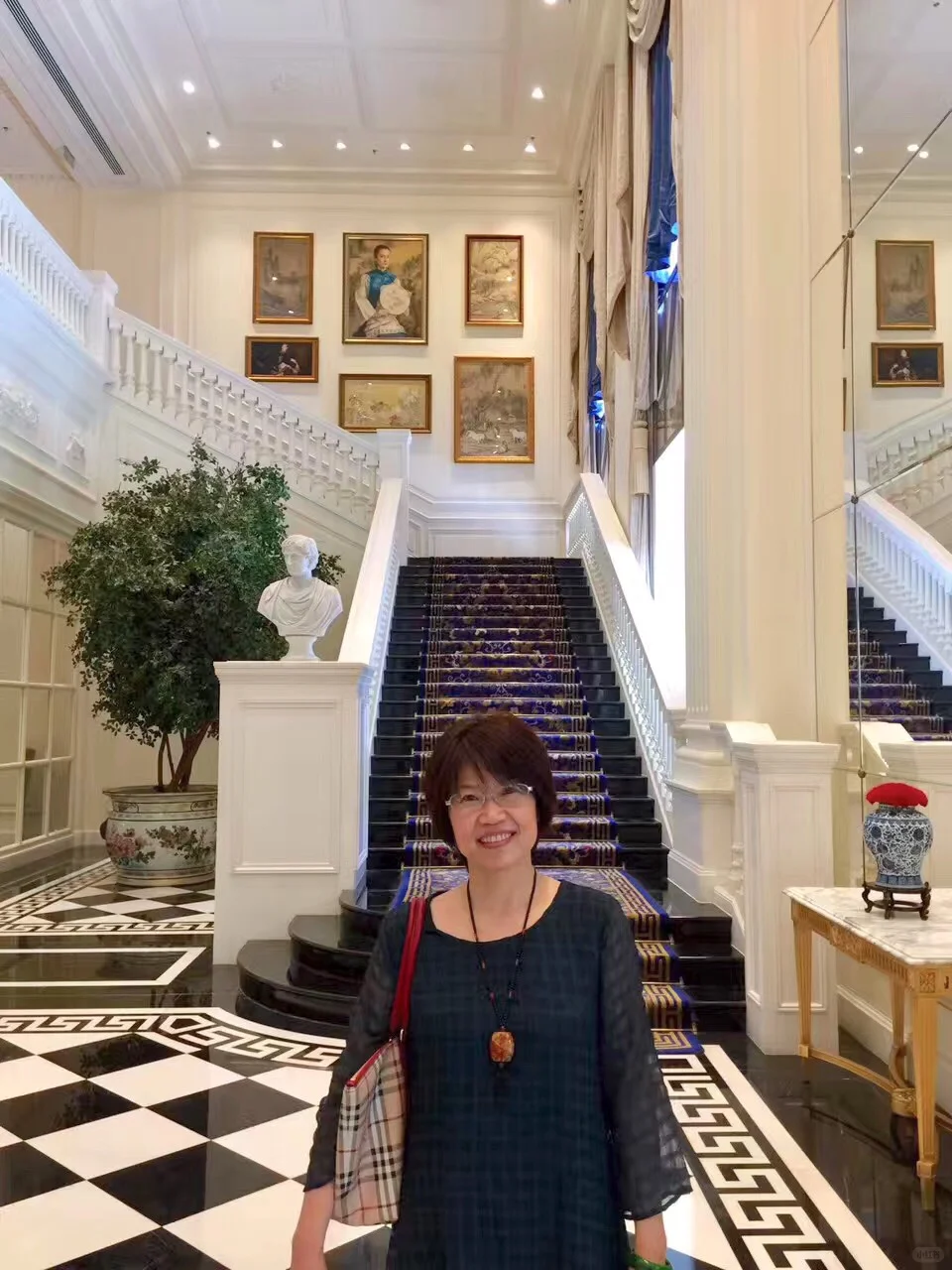 去了欧洲跟到了天津似的