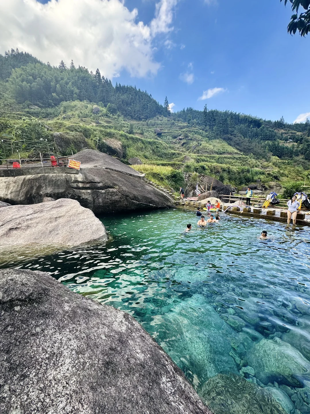 🫧柳州周边｜融水宝石绿的潭水也太美了⛰️