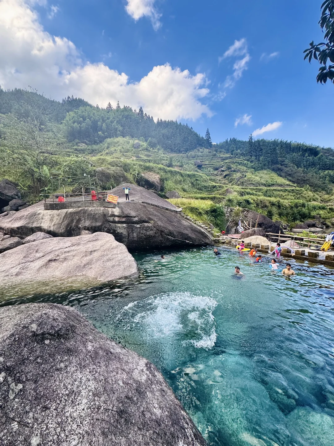 🫧柳州周边｜融水宝石绿的潭水也太美了⛰️