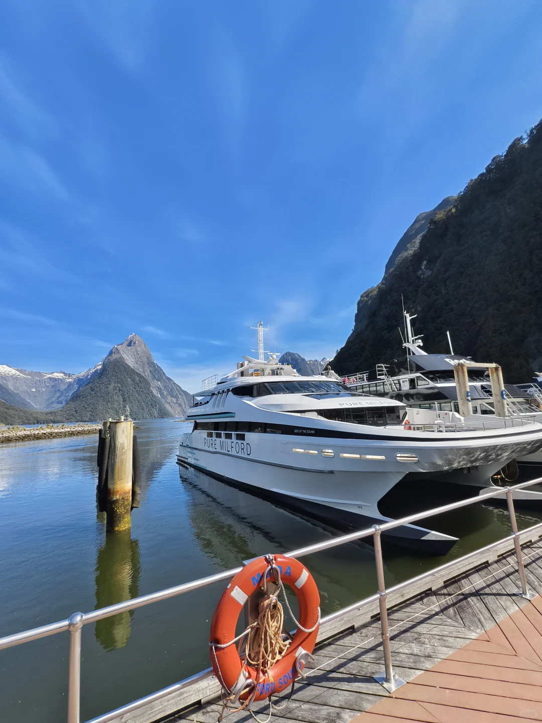 米尔福德峡湾出行之选择飞机值回票价