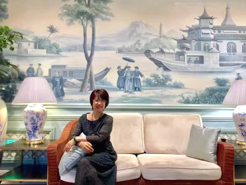 去了欧洲跟到了天津似的