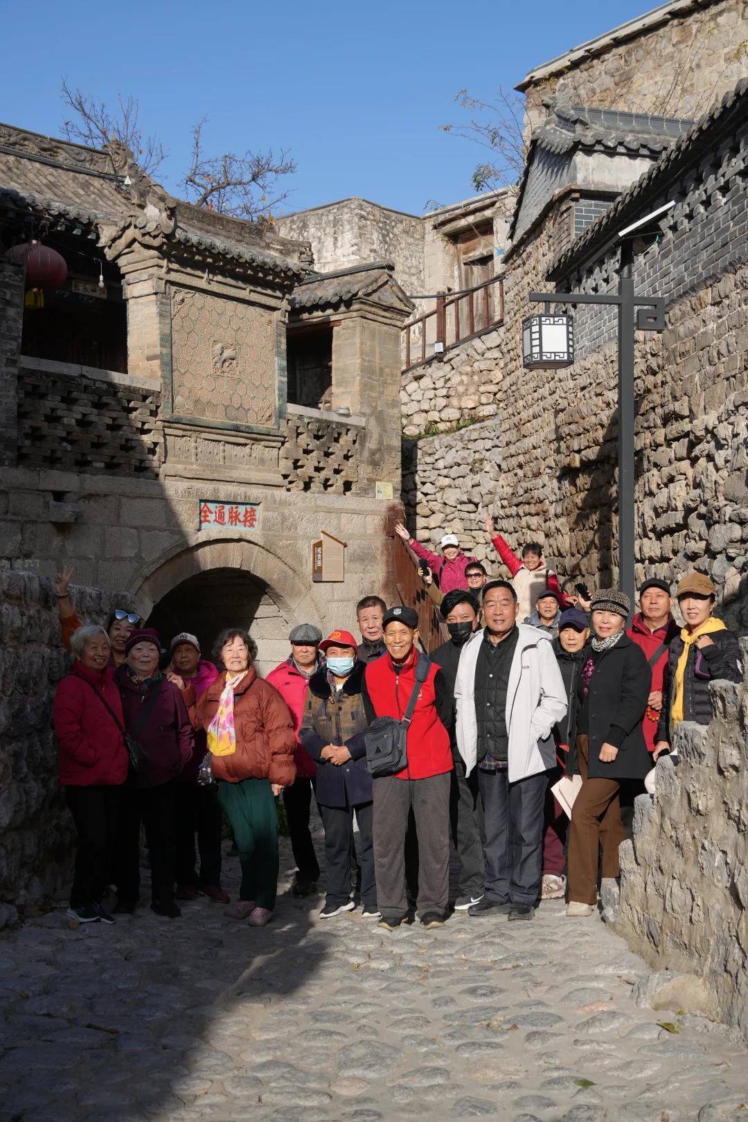 太行天路赏秋，和伙计们的金色合影