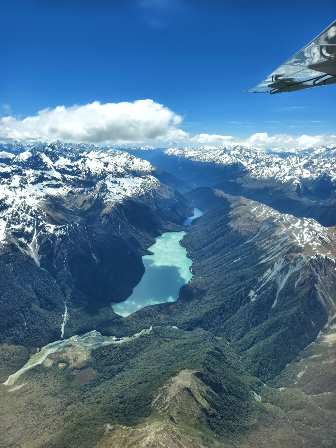 米尔福德峡湾出行之选择飞机值回票价