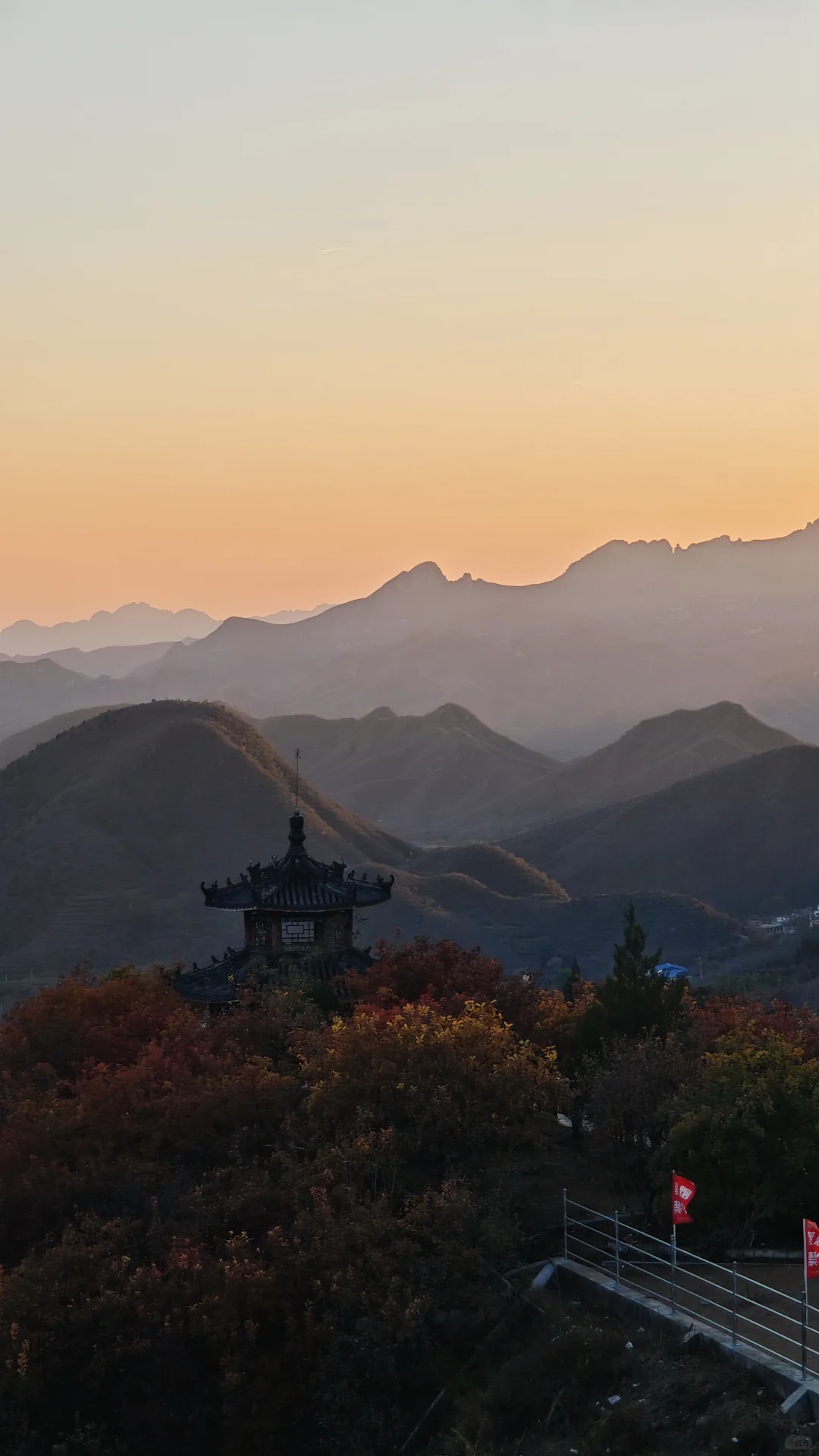 📢实时播报：媳妇岭的红叶已经红啦