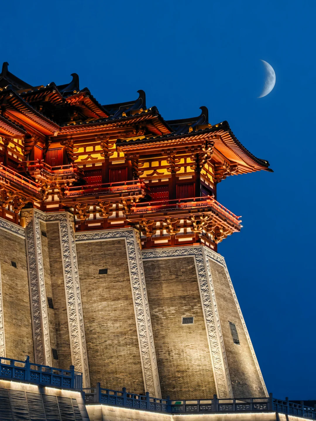 我很少用“震撼”来形容一座城市