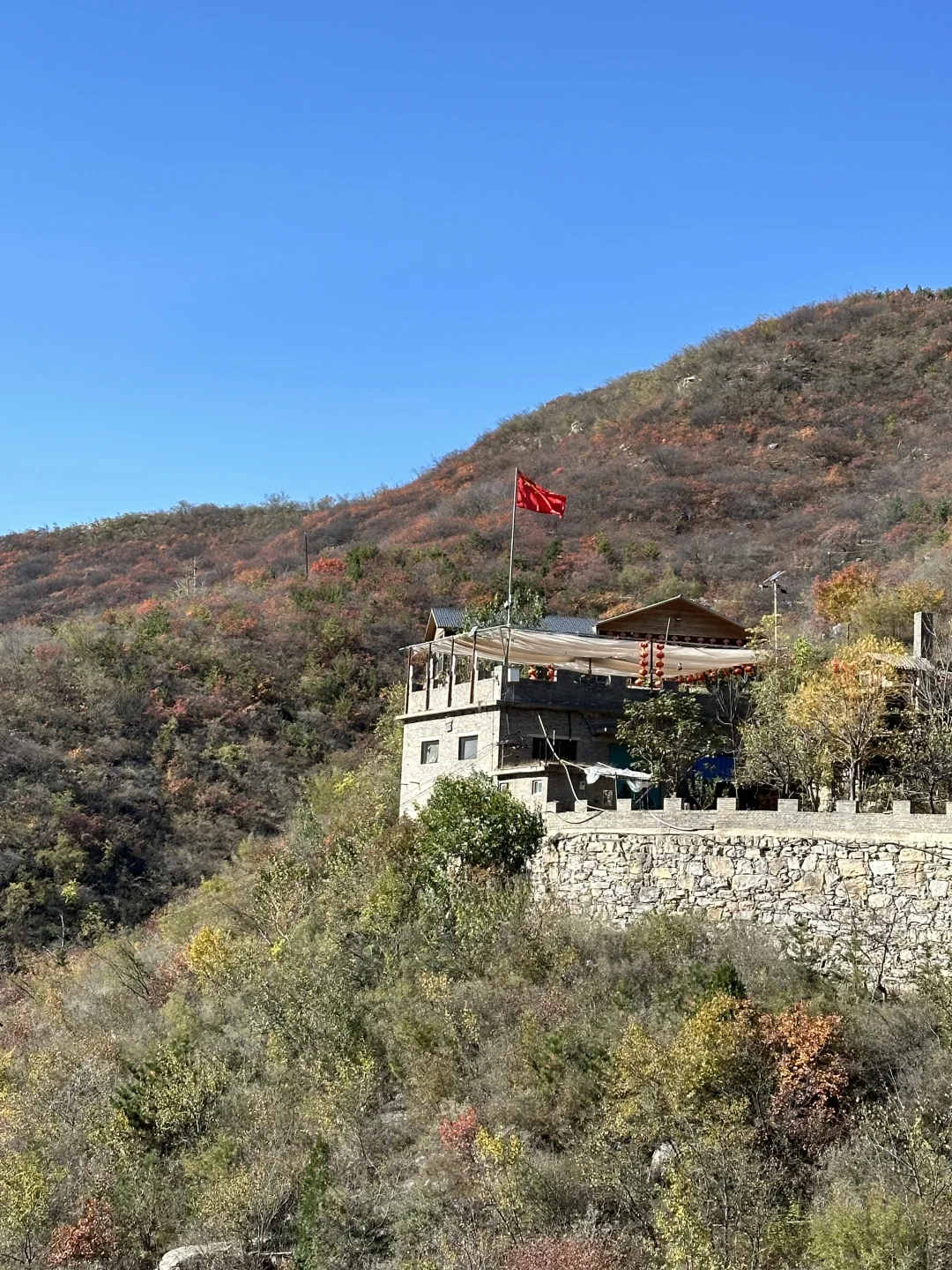 武安三门扇堵成一条线