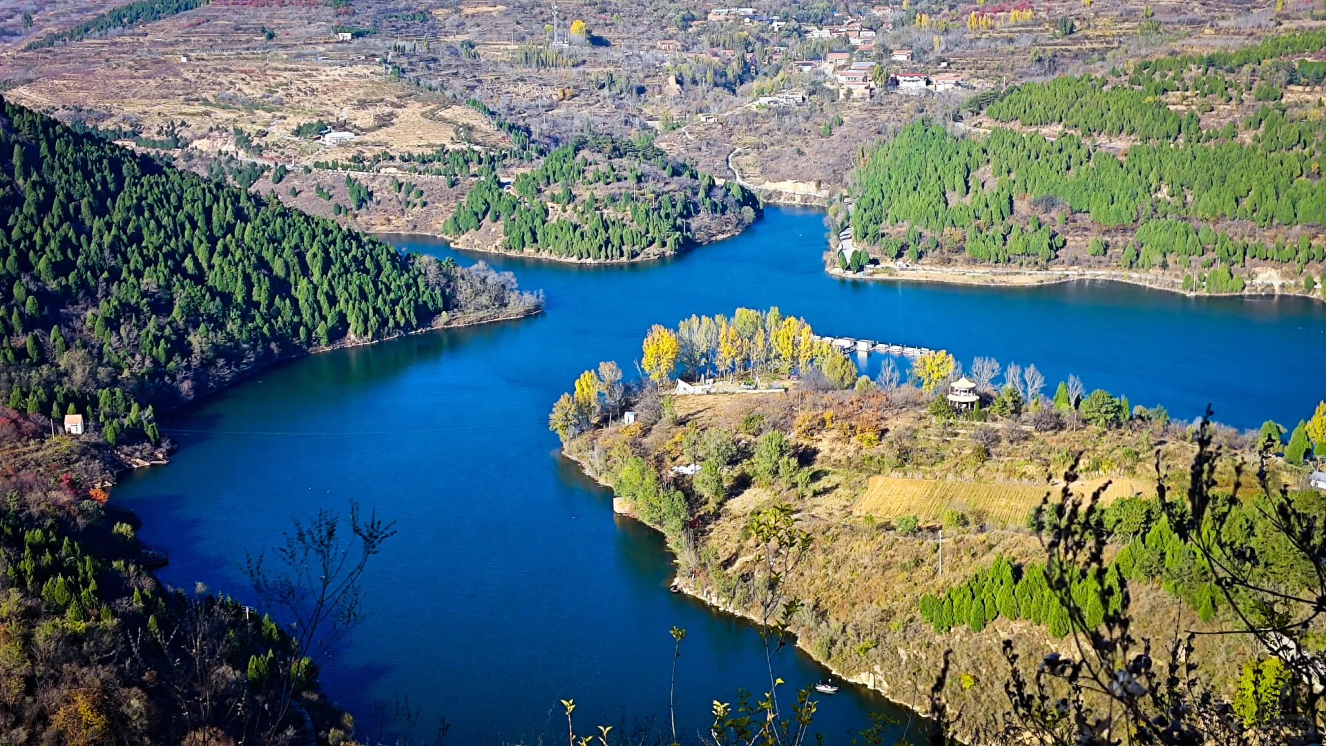 秋日绝美必去路线，济南小漓江红叶全攻略