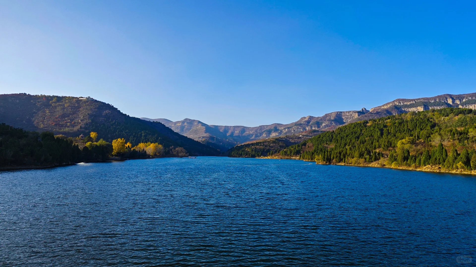 秋日绝美必去路线，济南小漓江红叶全攻略