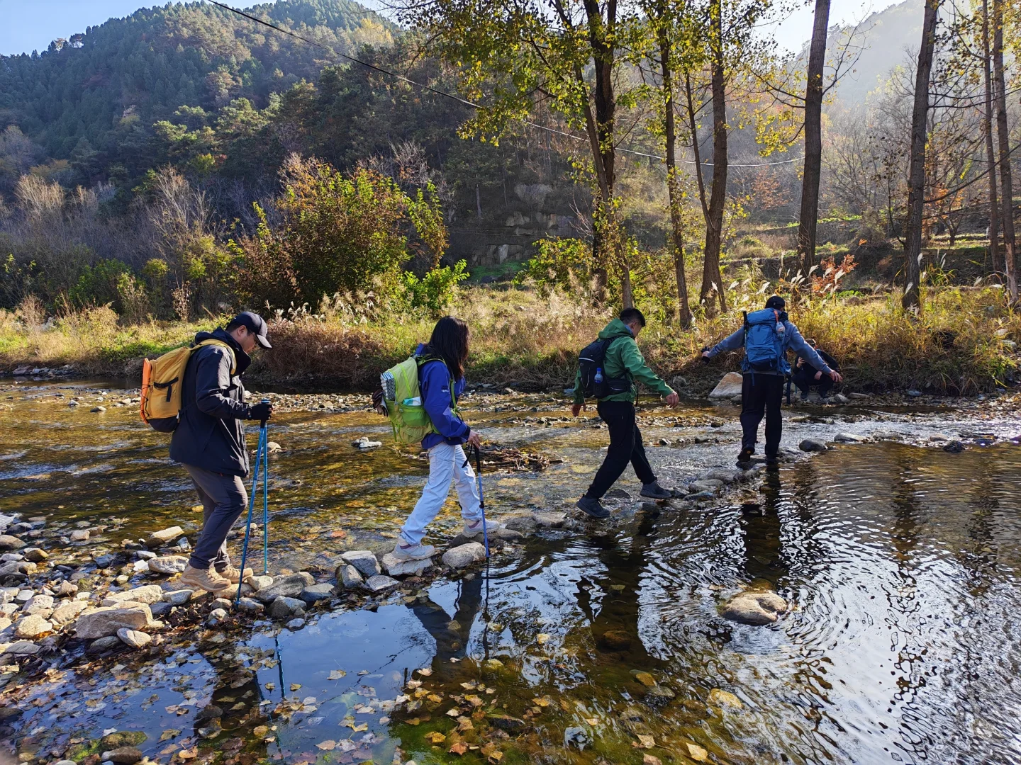秋日绝美必去路线，济南小漓江红叶全攻略