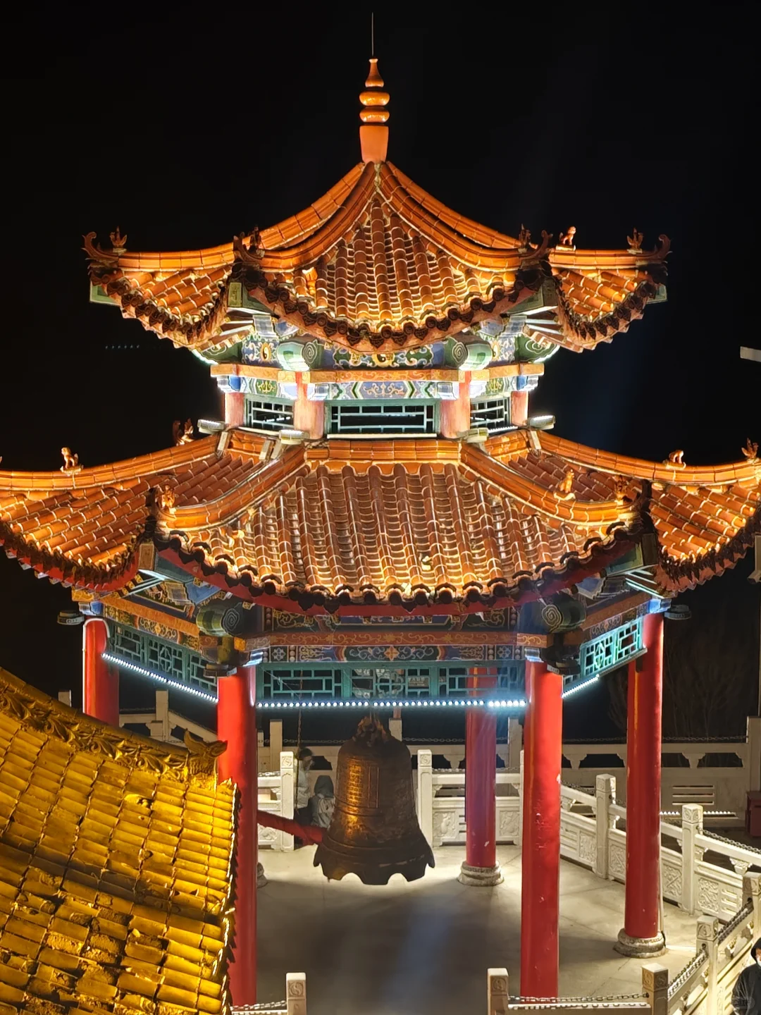 一人夜爬古武当山！29.9门票含电瓶车太