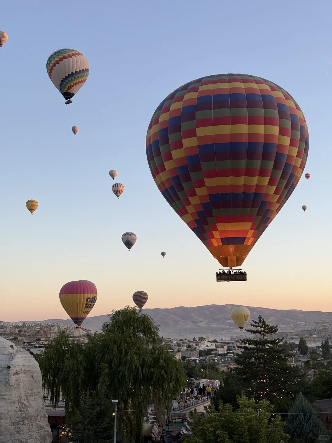 23岁女生‘欧洲八国30天solotrip｜一篇讲明白