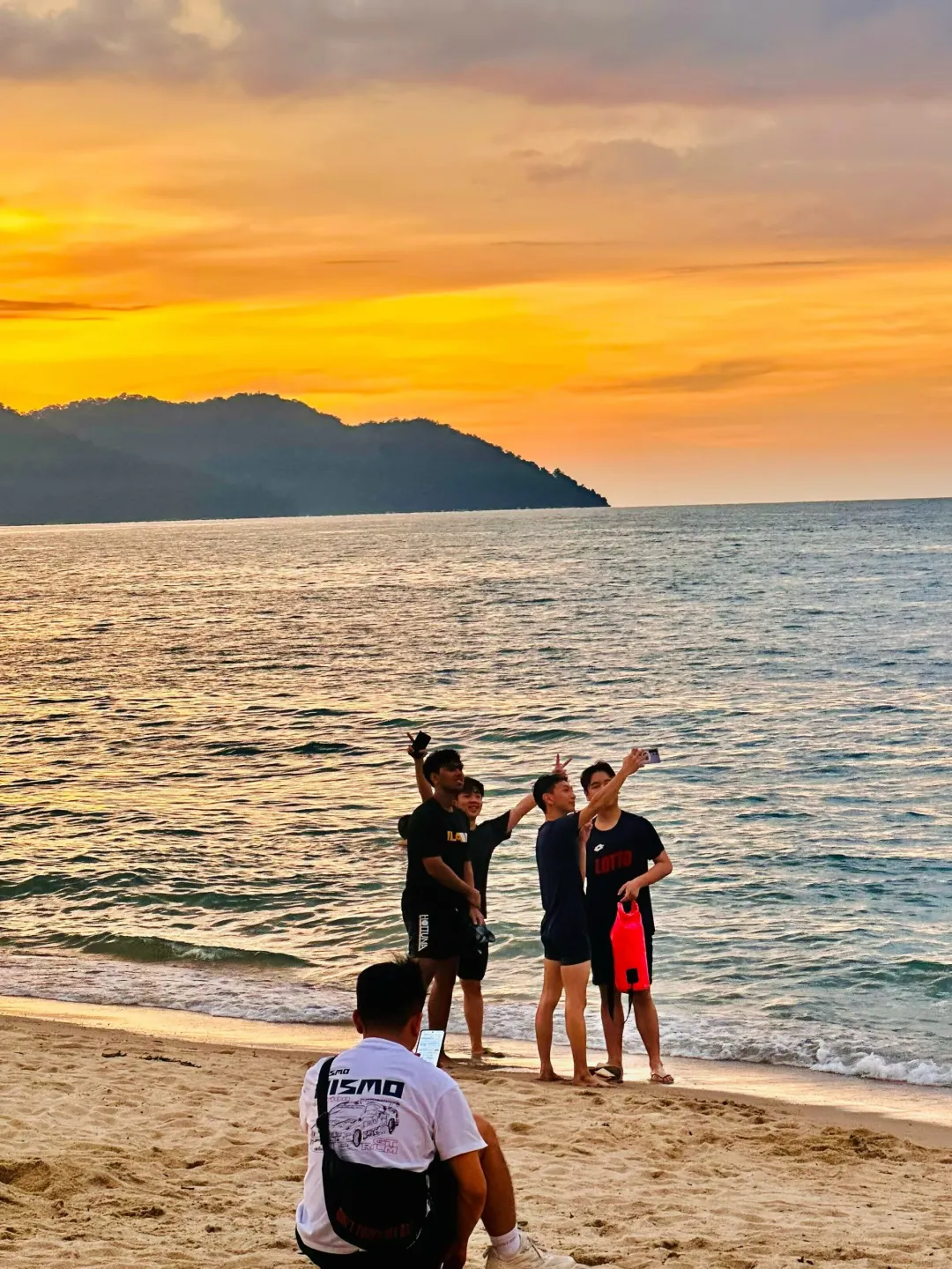 去玩降落伞啦🪂