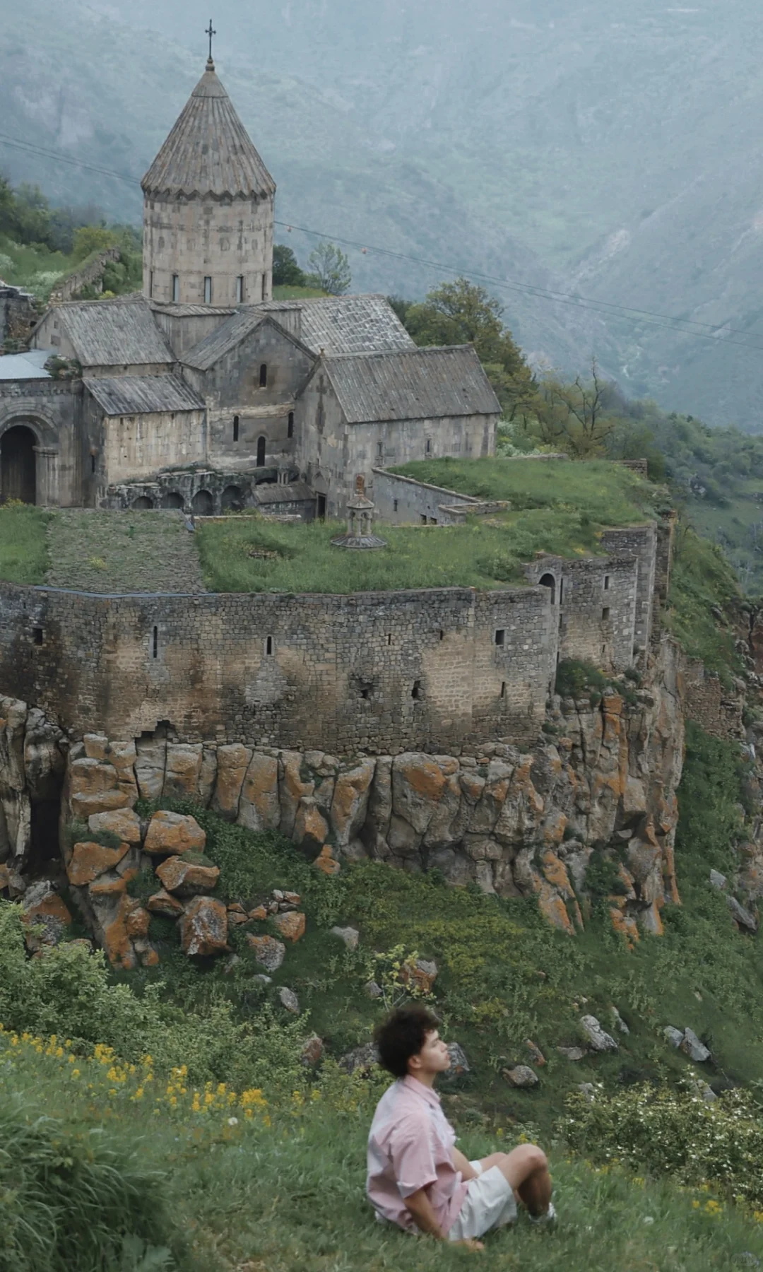 比新疆人少，比欧洲便宜，3k畅玩这两个免签国