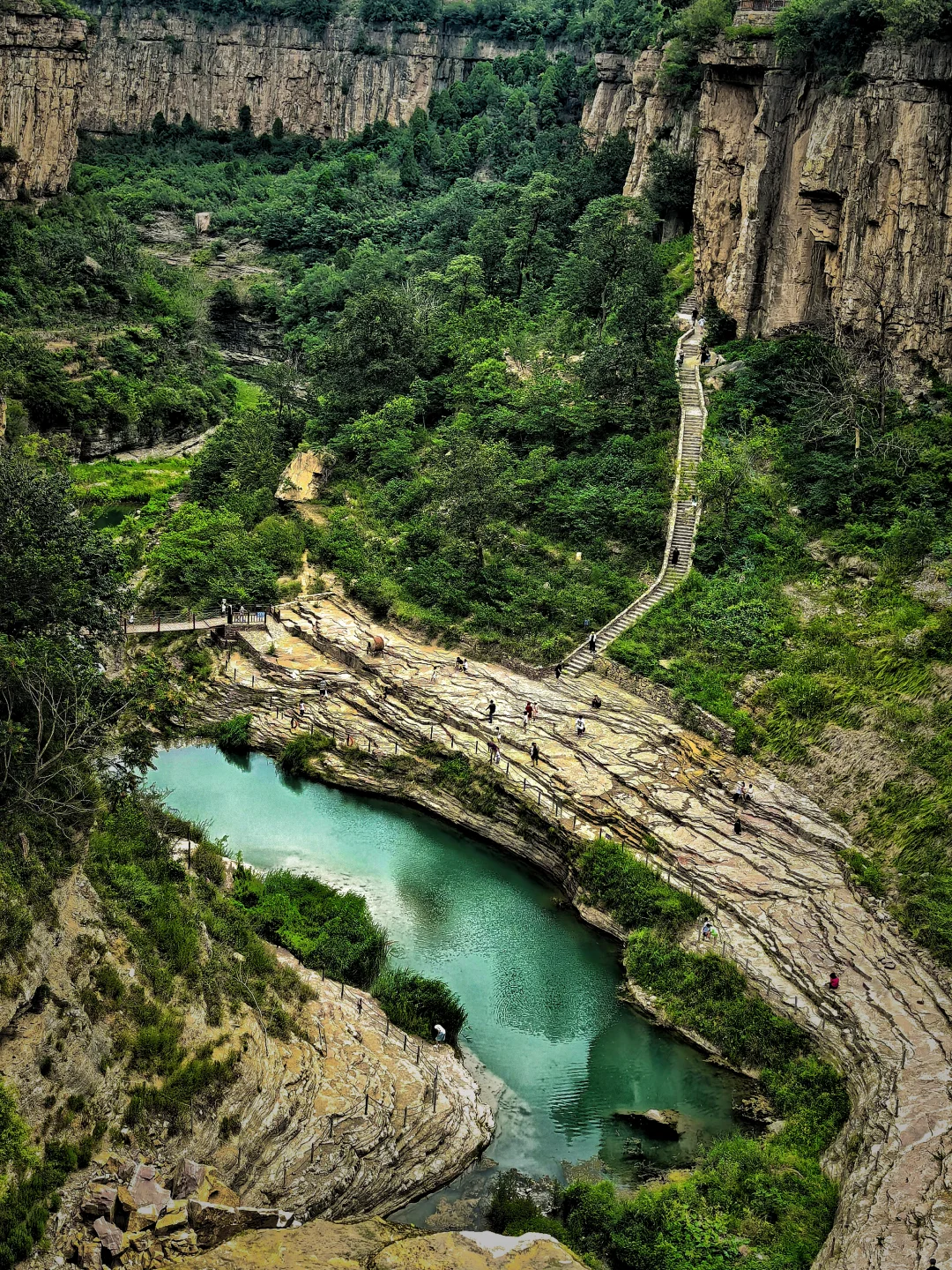 邯郸周边游：悬崖上的山村平顺虹霓村