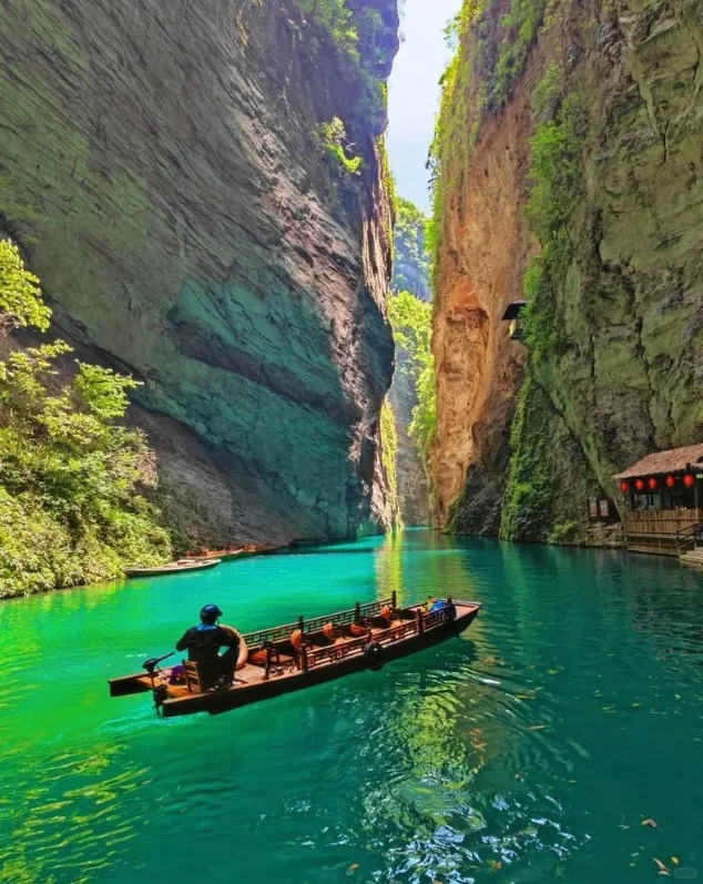 deepseek推荐国内最值得去的15个旅游地！