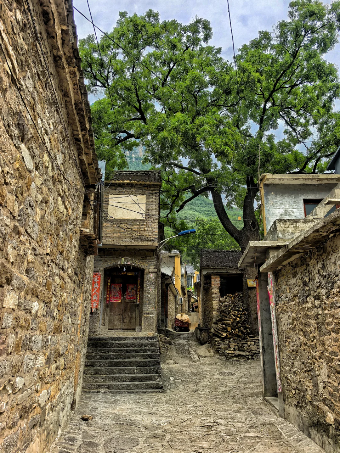 邯郸周边游：悬崖上的山村平顺虹霓村