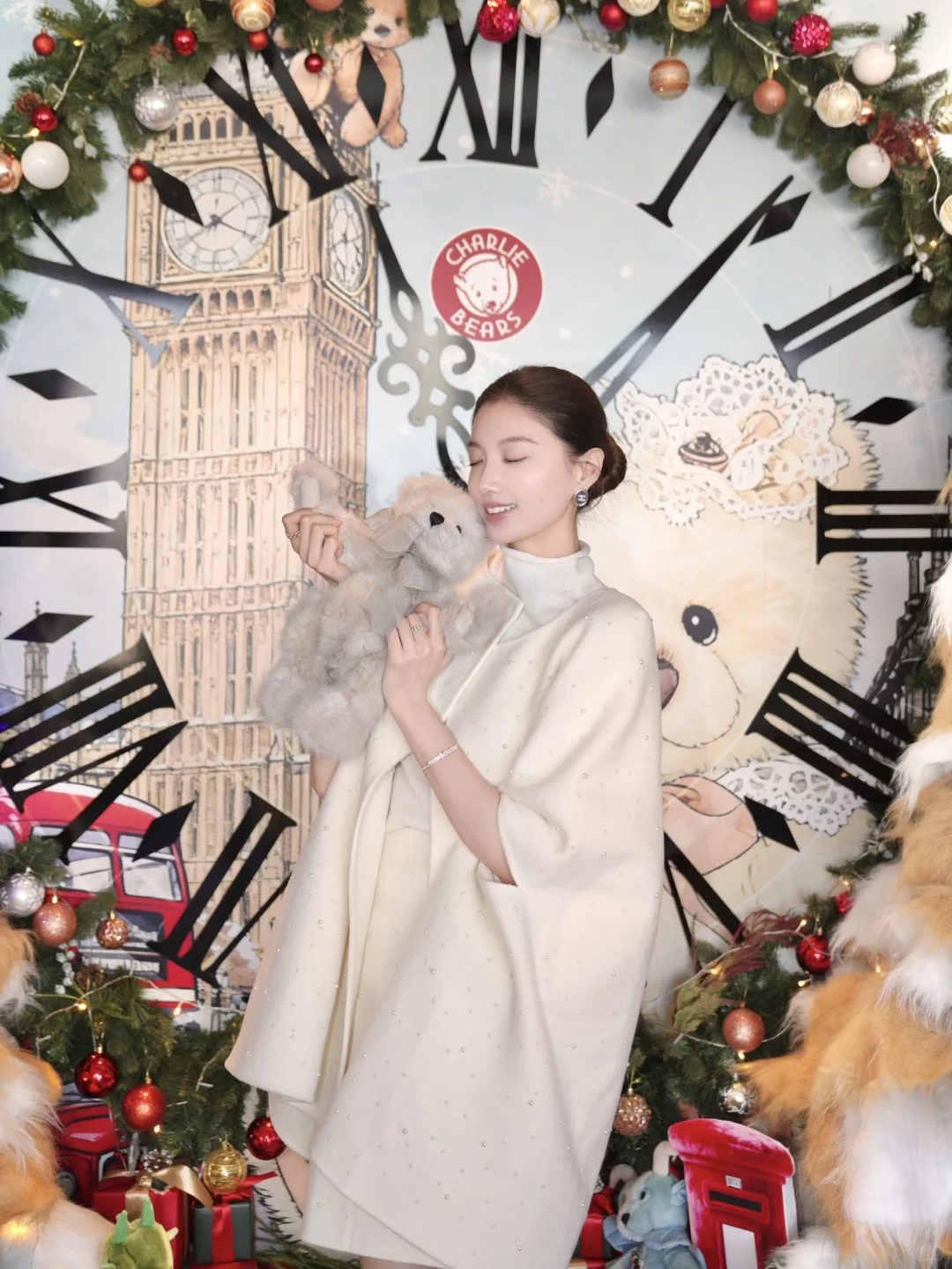 青岛圣诞🎄国内首发！挂满了查理熊的圣诞树