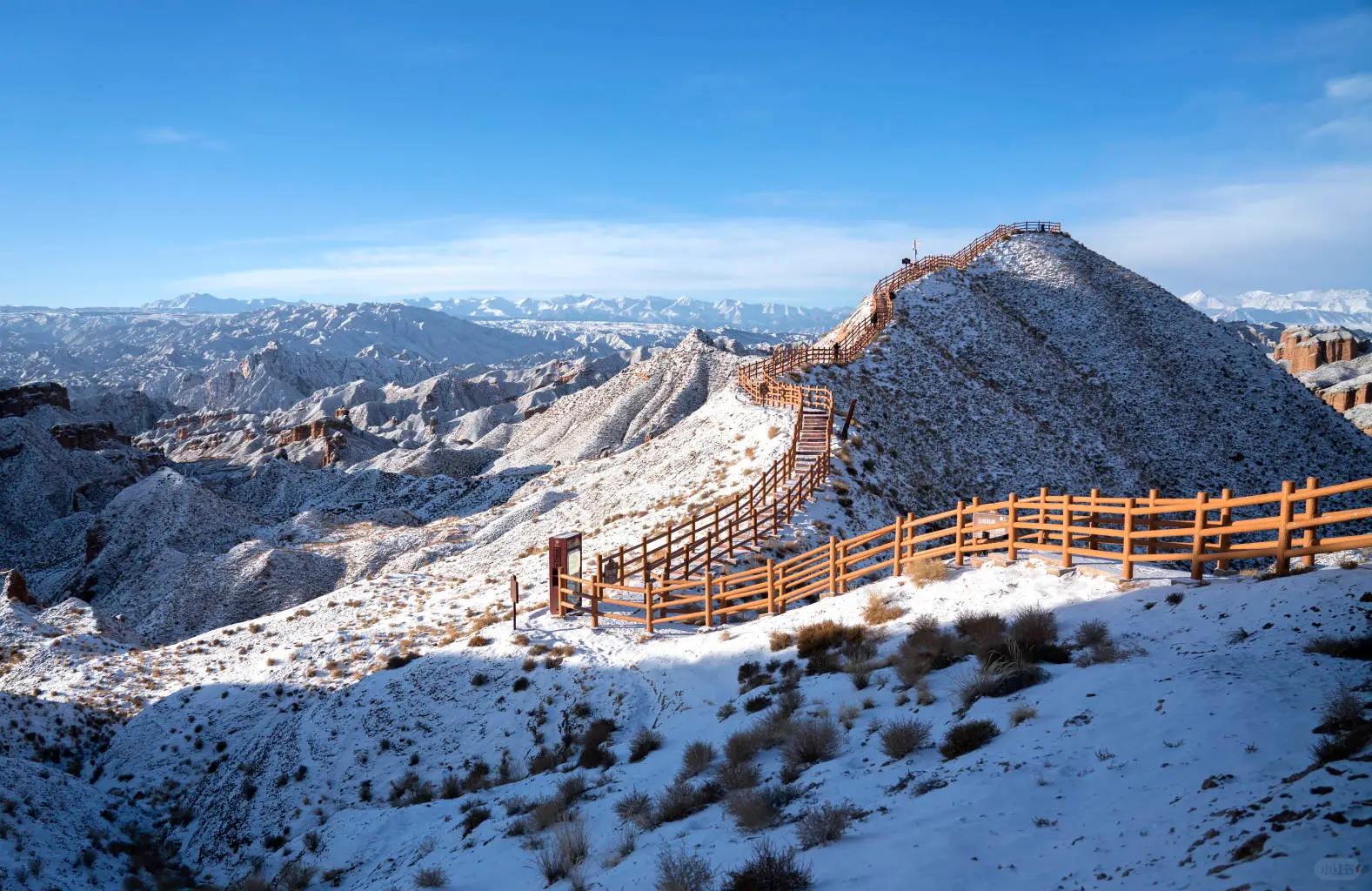 冰沟丹霞|初雪*暖阳
