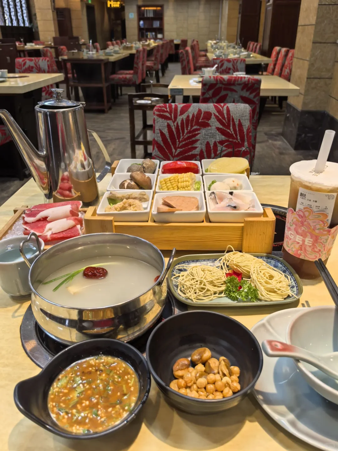 乌镇景区内！双人吃住玩船票门票555全包