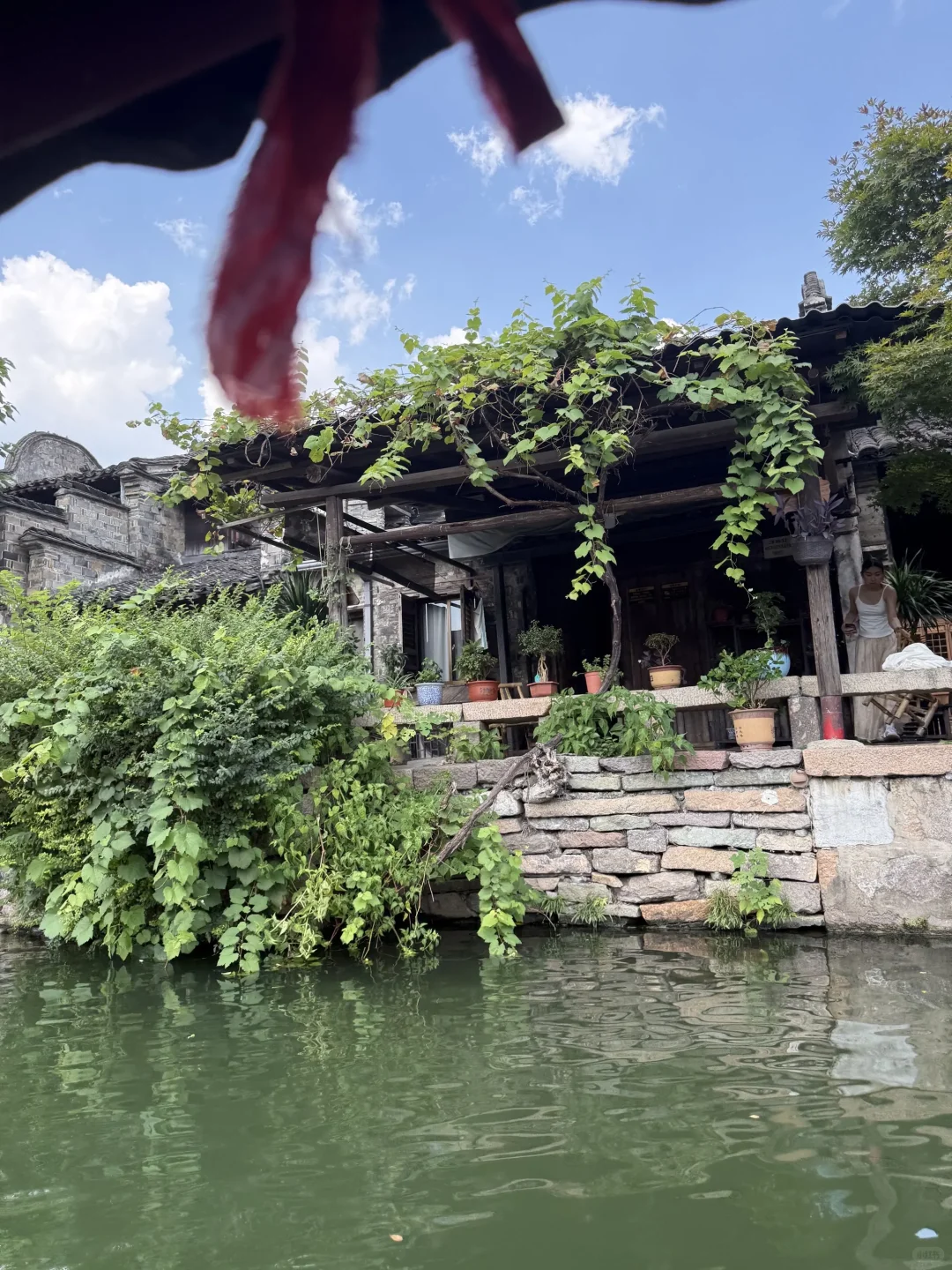 乌镇景区内！双人吃住玩船票门票555全包