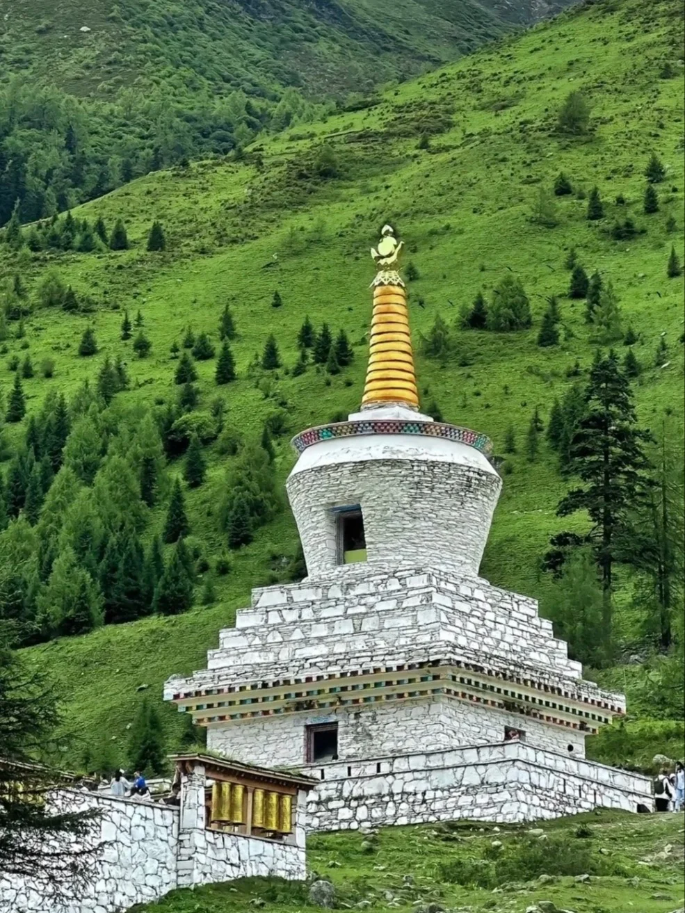 别抢氧气瓶！8月四姑娘山保命攻略”