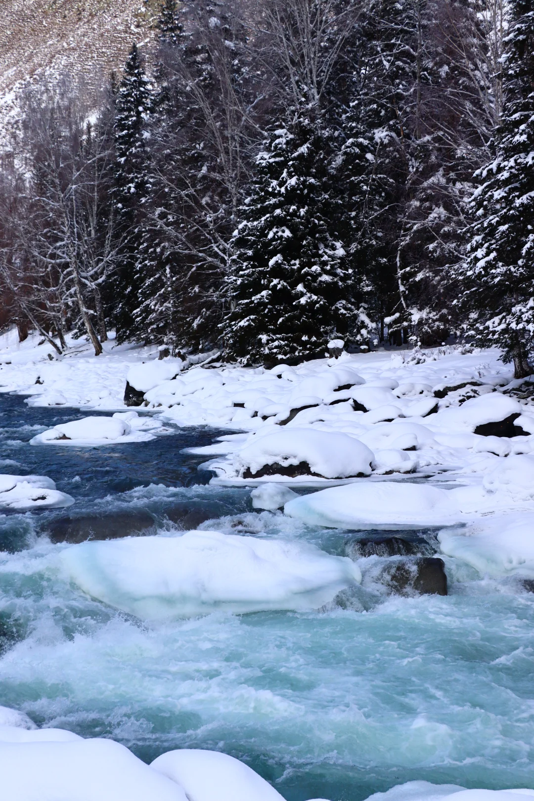 阿勒泰小众景点，蓝调堆堆雪