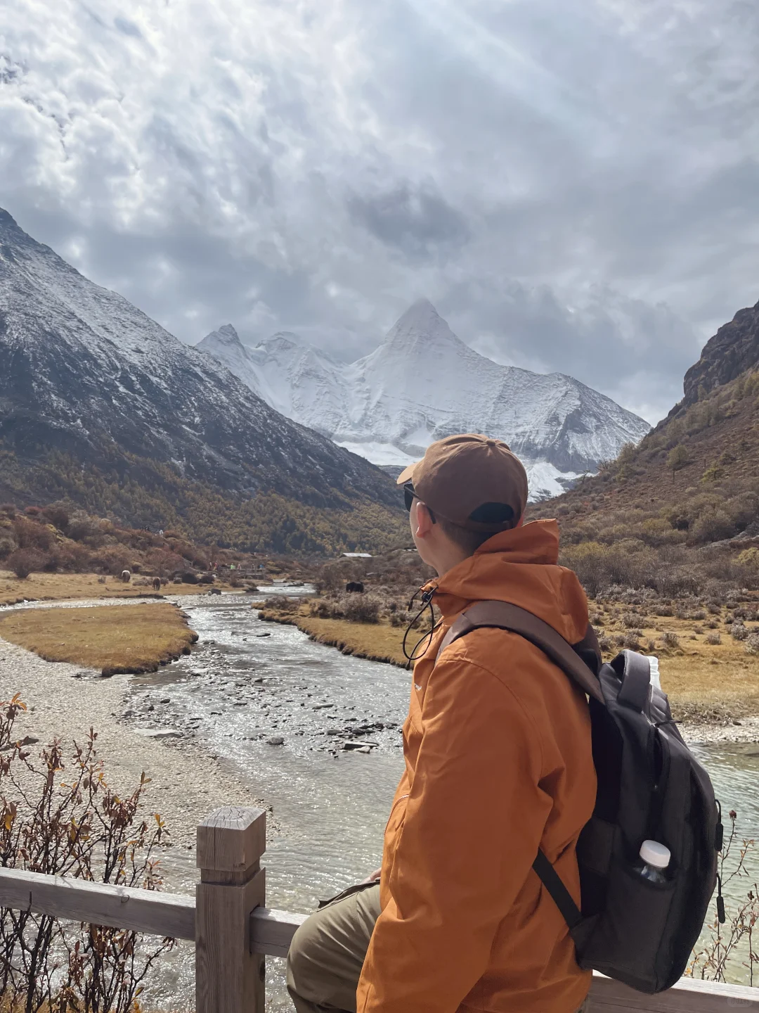 稻城亚丁的秋天，是上帝打翻的调色盘！🏔️