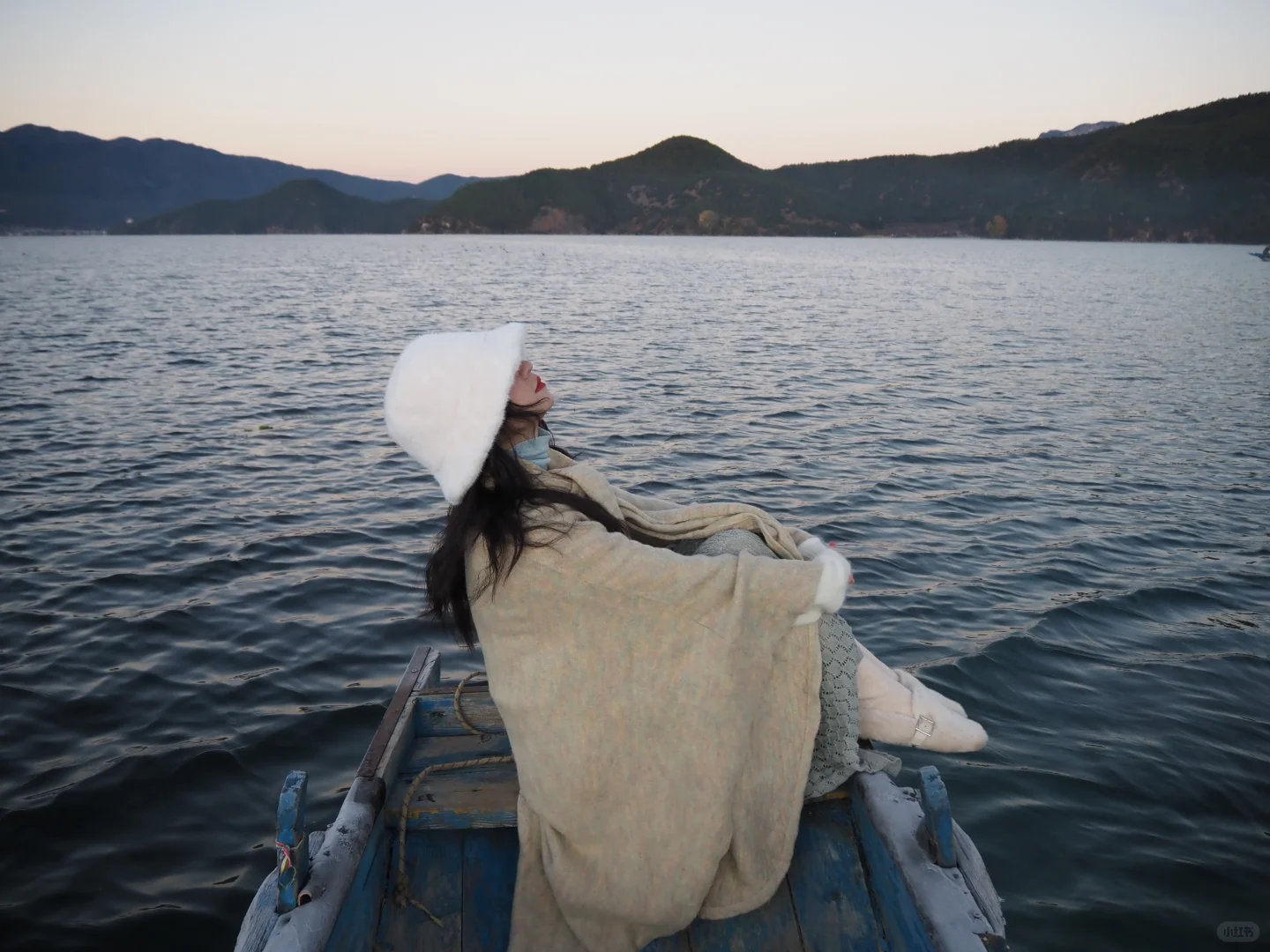 泸沽湖｜看晨雾🌁我拍了湖光映水色