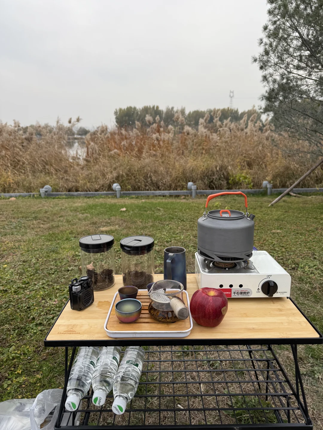 周一不想上班，直接溜去明曦湖躺平！