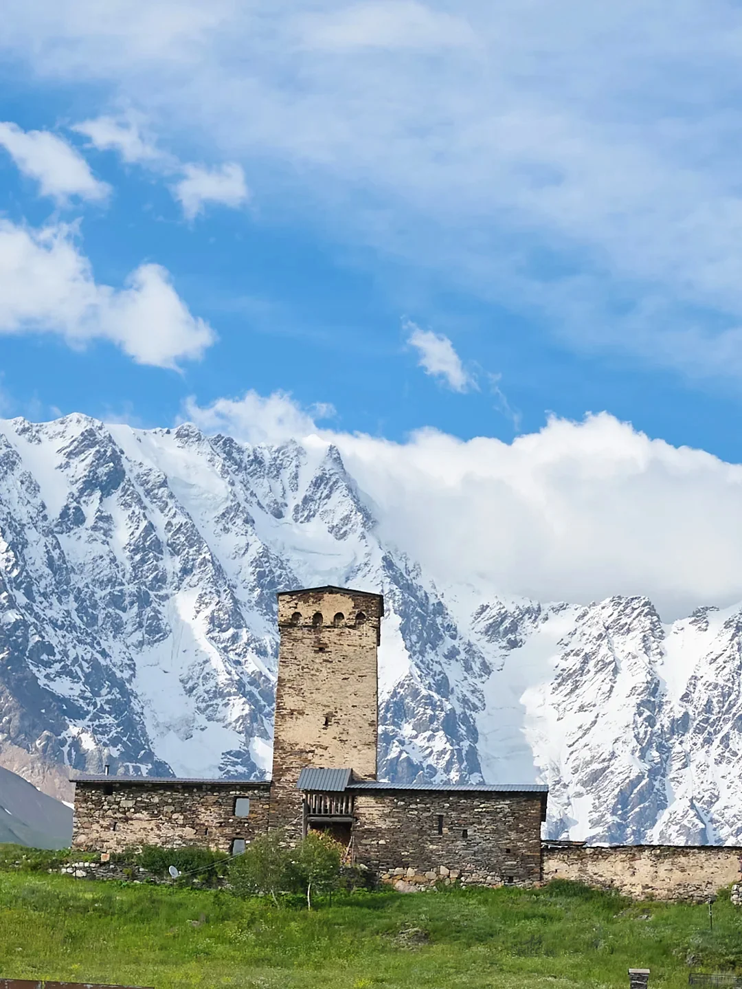 这个免签国还是太小众了，去的景点都没人！