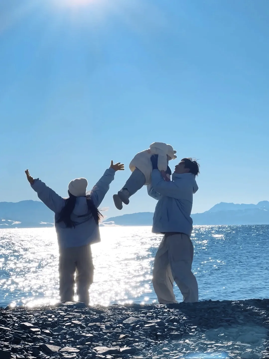 带娃玩冰雪别卷喀纳斯了!伊犁暖5℃人还少