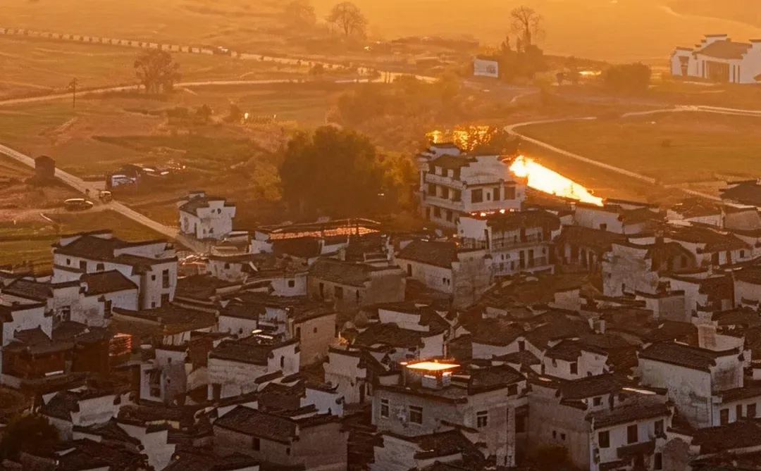 可惜你不来皖南🍂不知道卢村能有多美！！