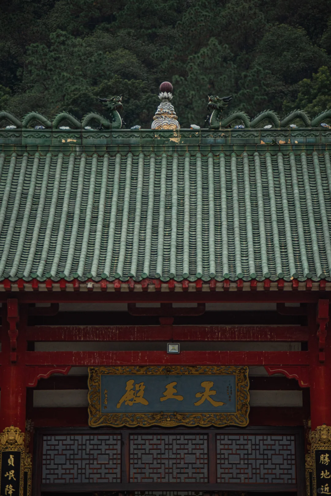 在肇庆发现一座极其宏伟的佛寺｜四会六祖寺