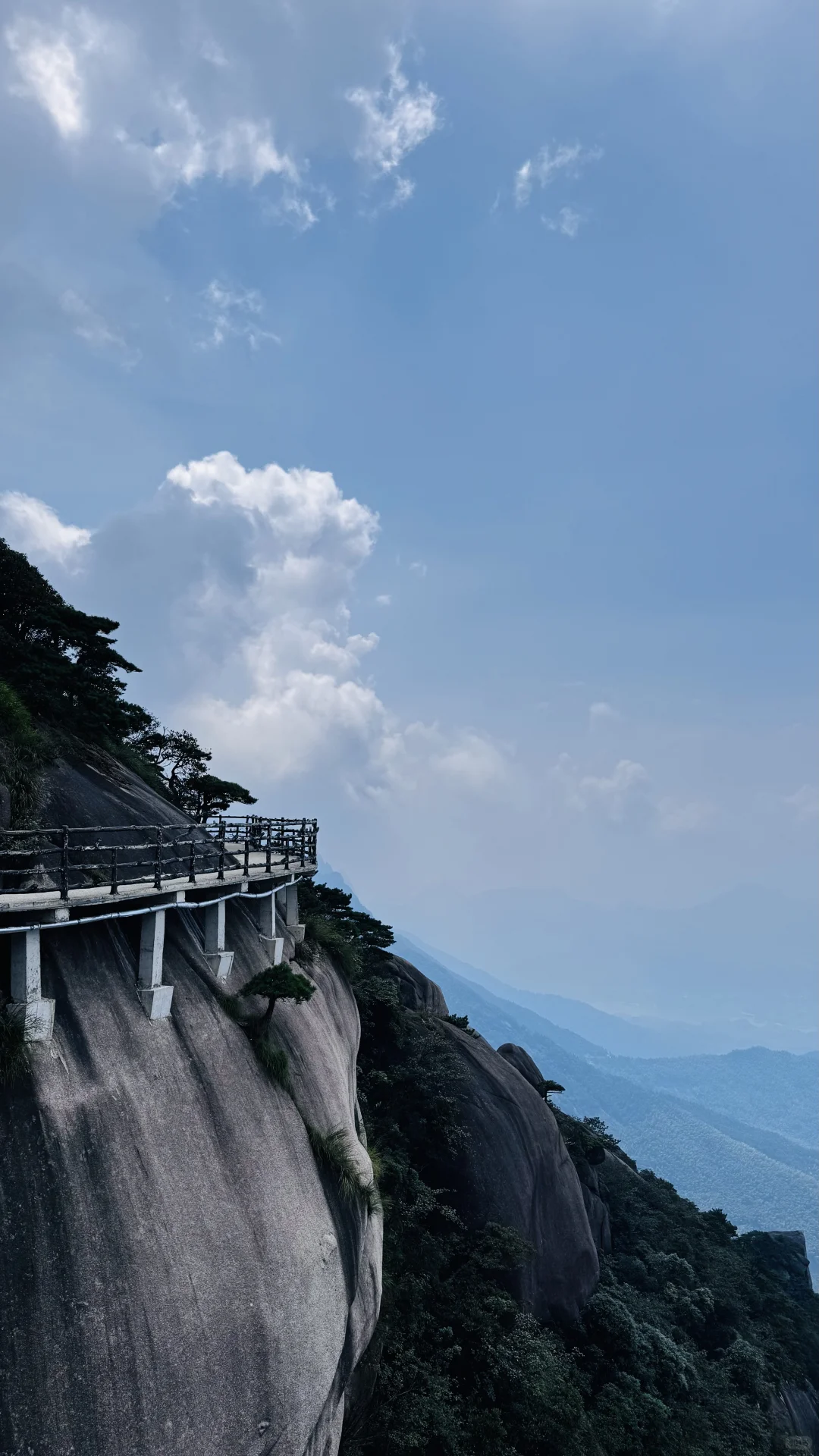 别挤三清山了，上饶灵山才是真·神仙避暑地