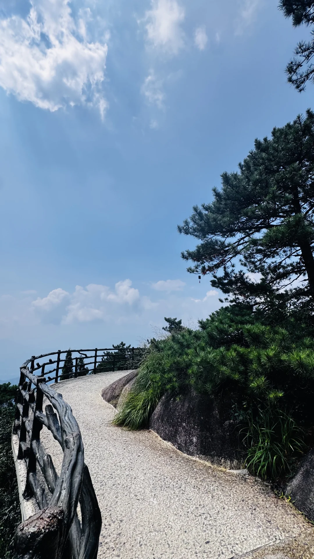 别挤三清山了，上饶灵山才是真·神仙避暑地