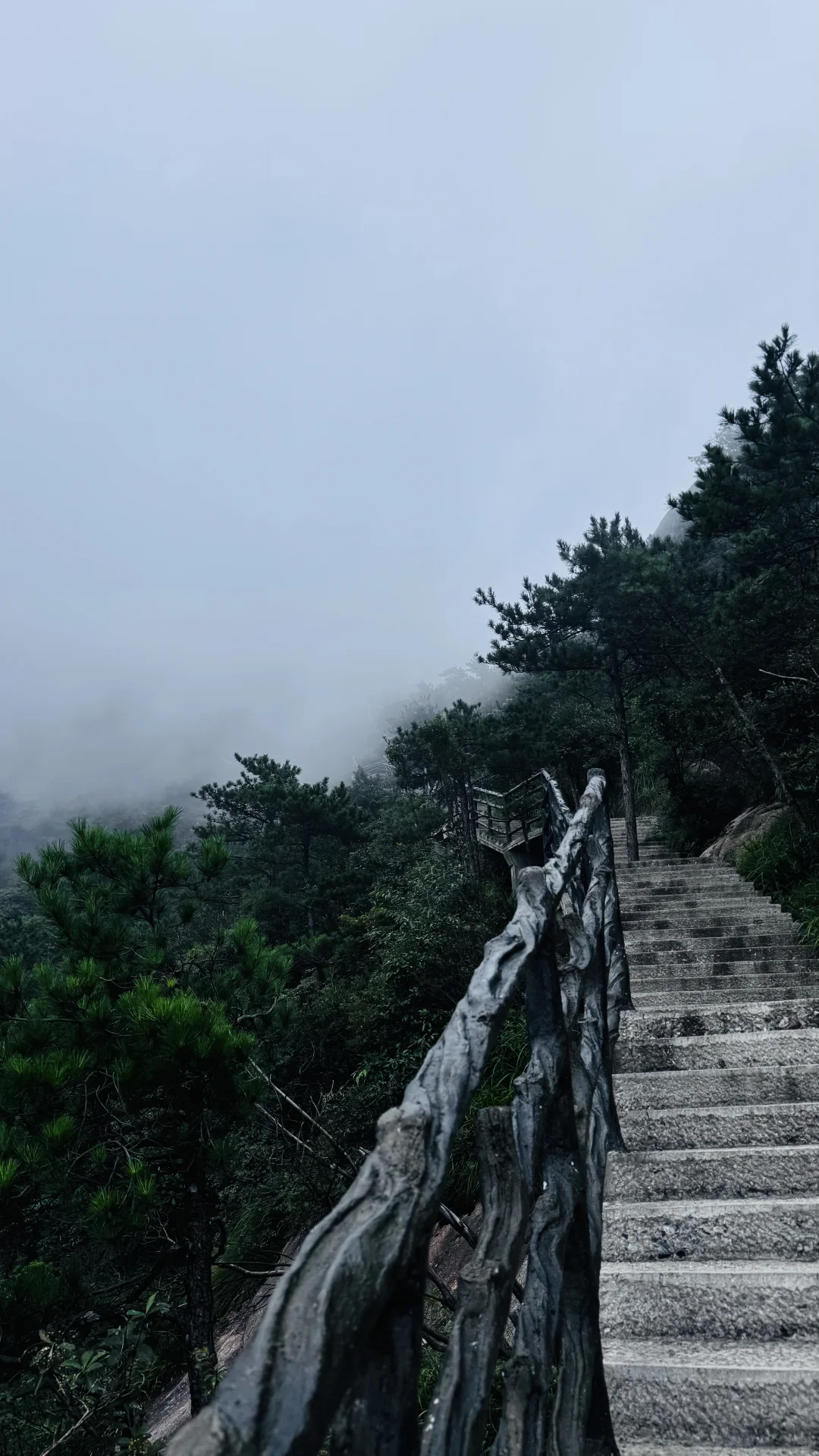 别挤三清山了，上饶灵山才是真·神仙避暑地