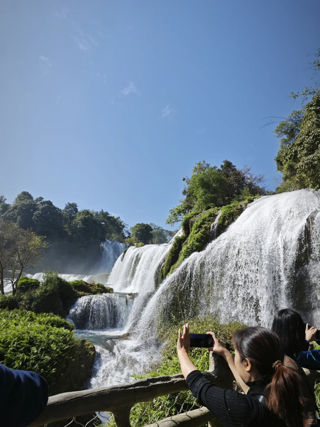 在广西边境，我被山水“没收”了语言