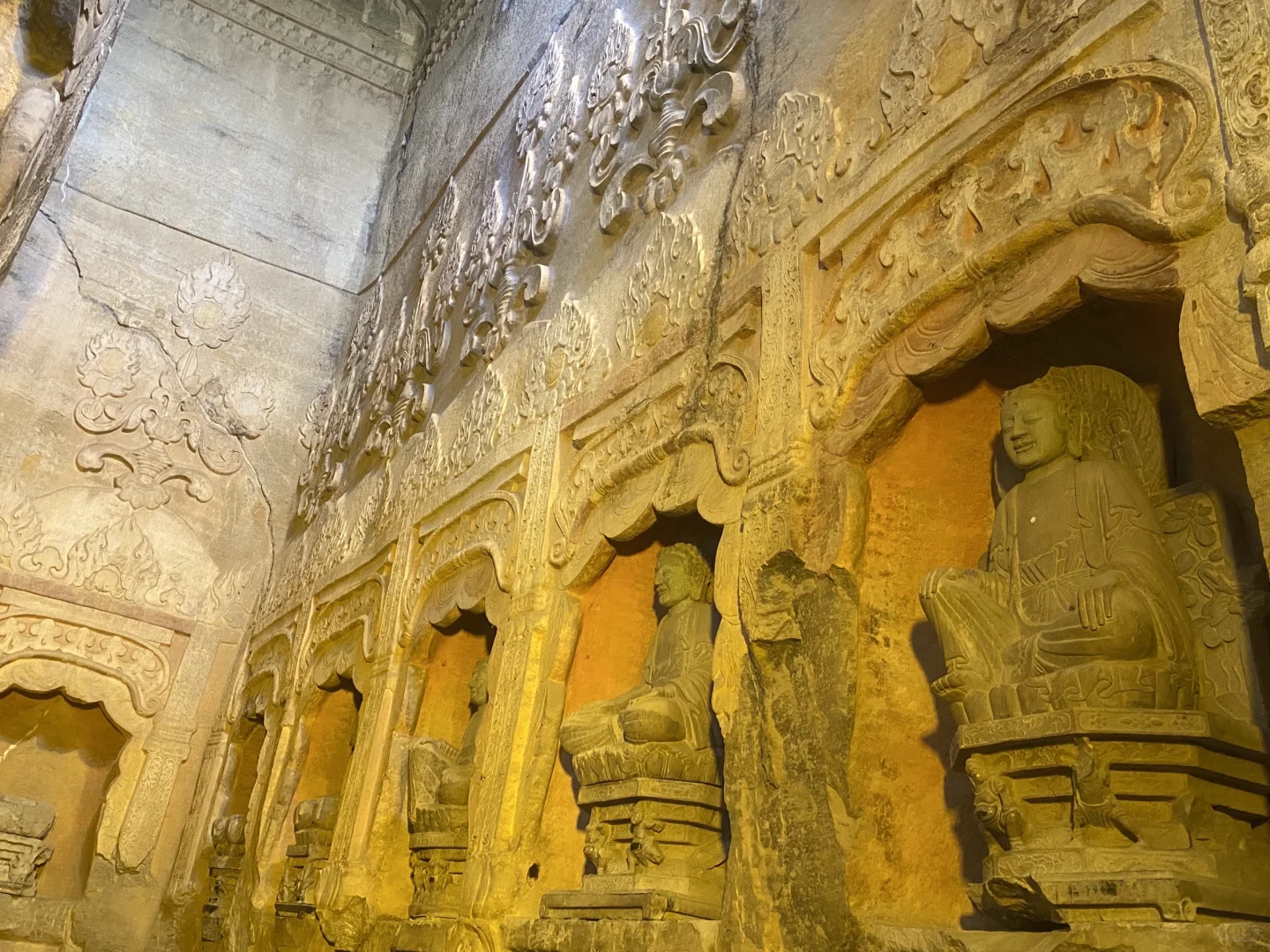 打卡邯郸响堂山石窟！