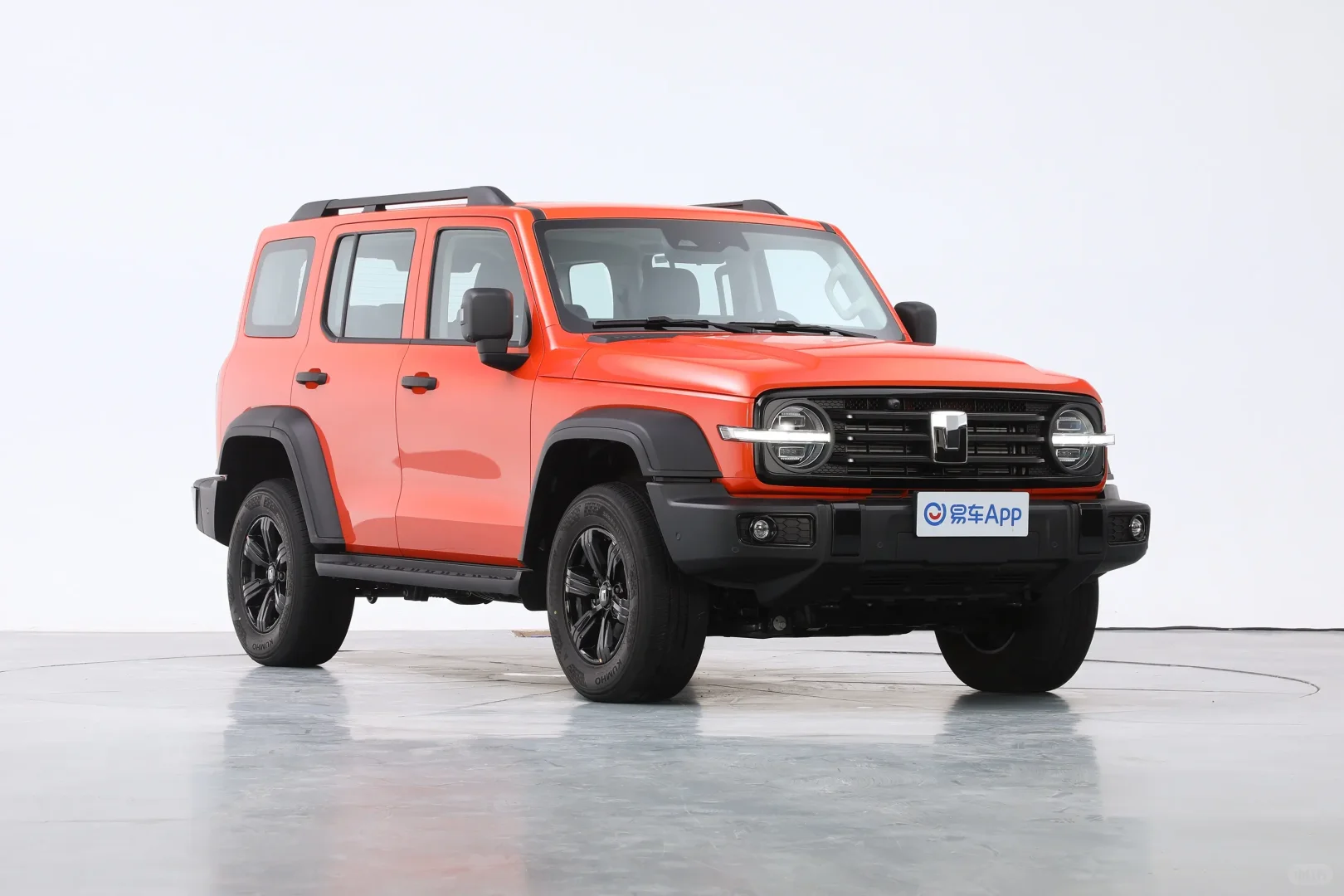 新疆旅游包车1200一天 坦克300 四驱越野车