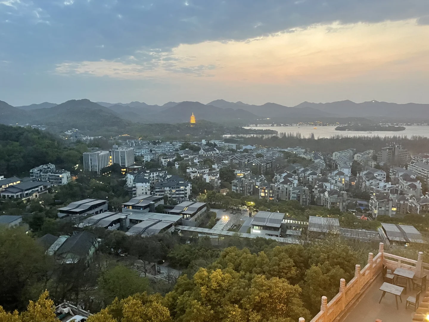 第一次来杭州一定要来城隍阁,揽杭城全景