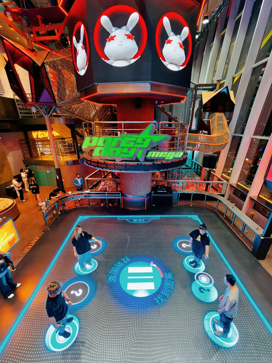 深圳圣诞太超前了❗️机械废土风乐园玩不停🤖