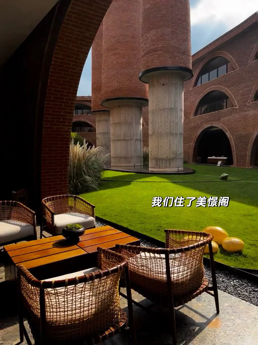 放弃大理了，带爸妈去21°C的弥勒过暖冬☀️