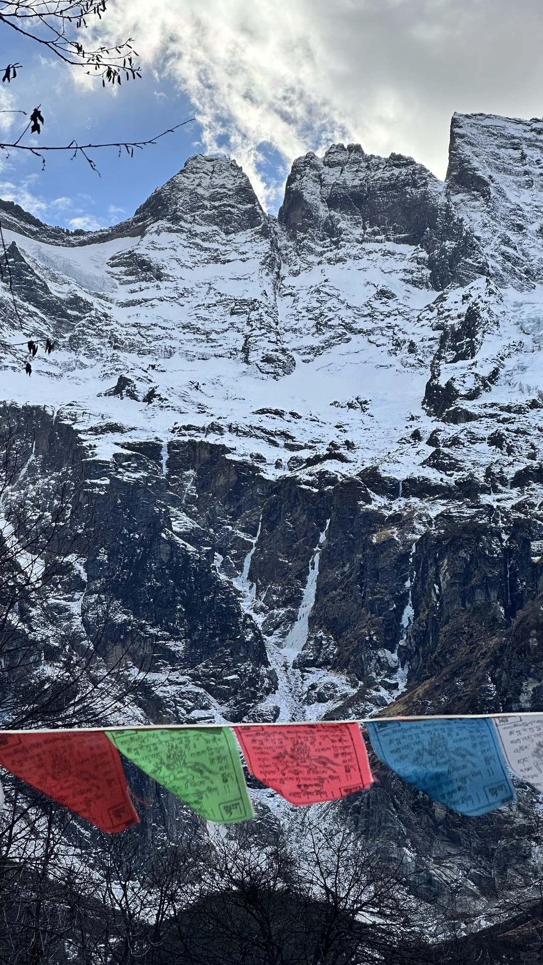 天堂在左👈……雨崩在右👉